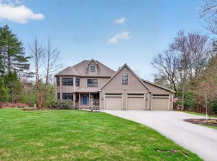 19 Woodfield Dr, Scarborough, ME 04074