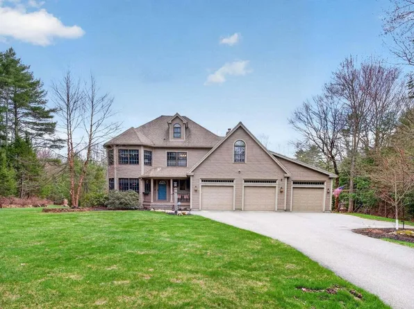 19 Woodfield Drive, Scarborough, ME 04074