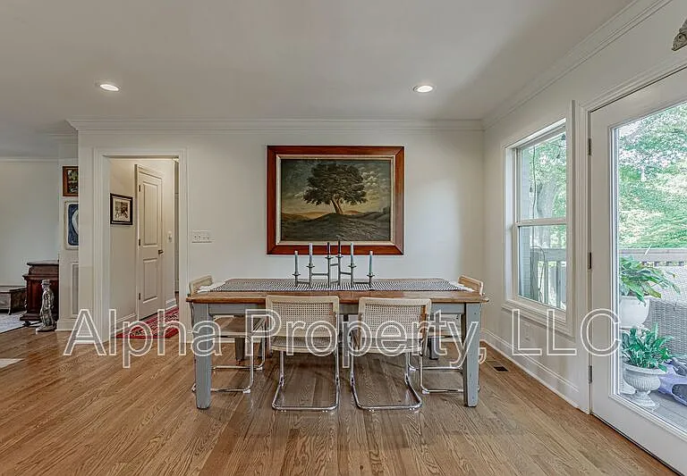 804 N Weston St — Photo 25