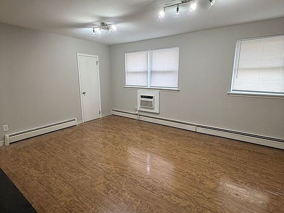 4th image of 110 Belmont Ave APT B-3
