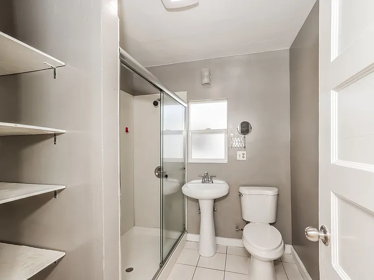 4692 Congress Ave — Photo 22
