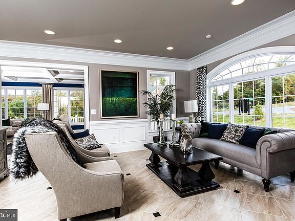 4th image of 5634 Beachview Creek Dr