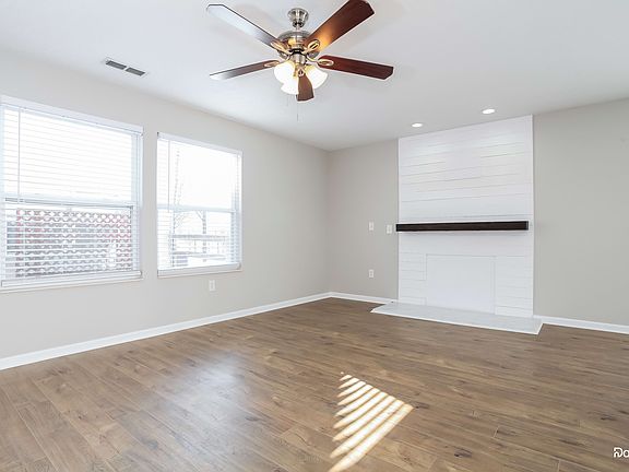 5th image of 1702 Arundel Ct
