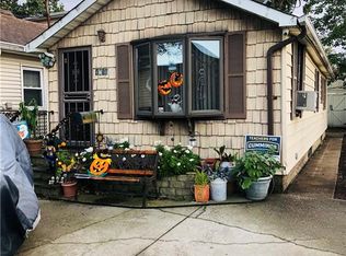 4356 Locust Point Dr, Bronx, NY 10465