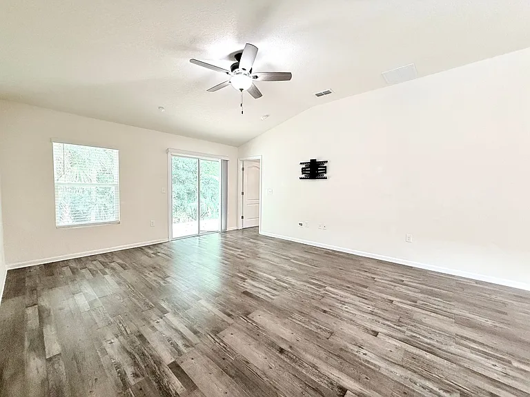 7838 Meadow Walk Ln — Photo 13