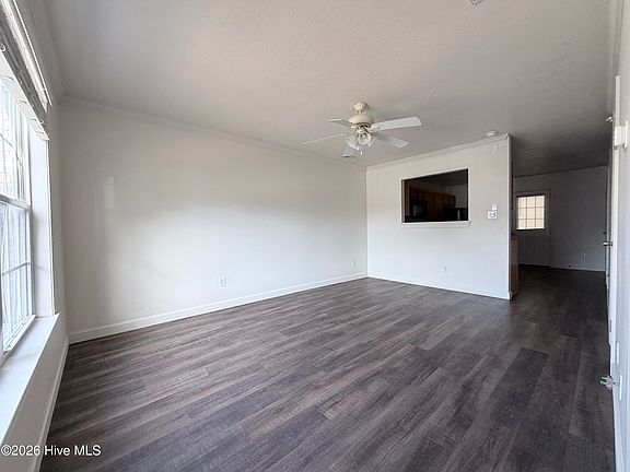 3rd image of 202 Springwood Drive