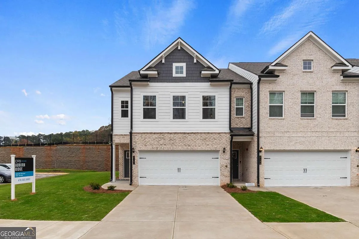 8182 Tiger Way photo 1