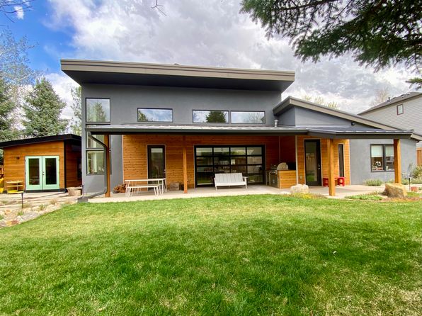 1401 Quince Ave