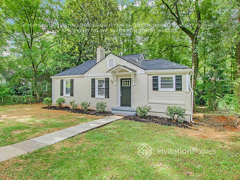 1372 E Forrest Ave — Photo 3