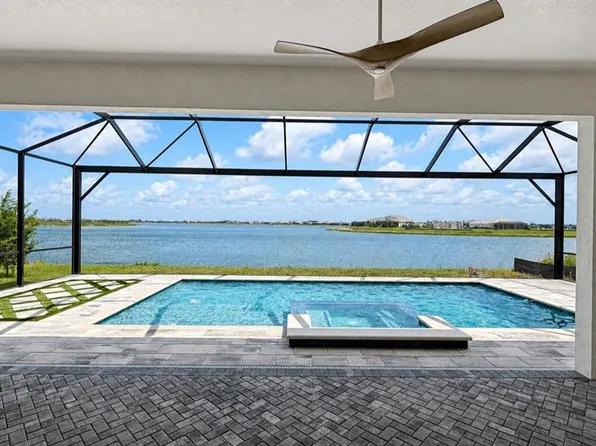 812 BLUE SHELL LOOP, SARASOTA, FL 34240