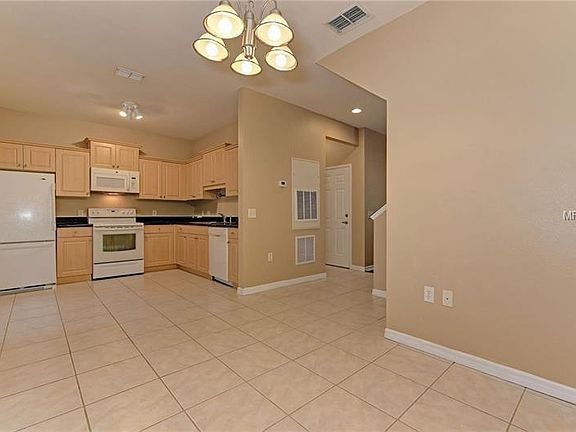 3rd image of 7526 Plantation Cir