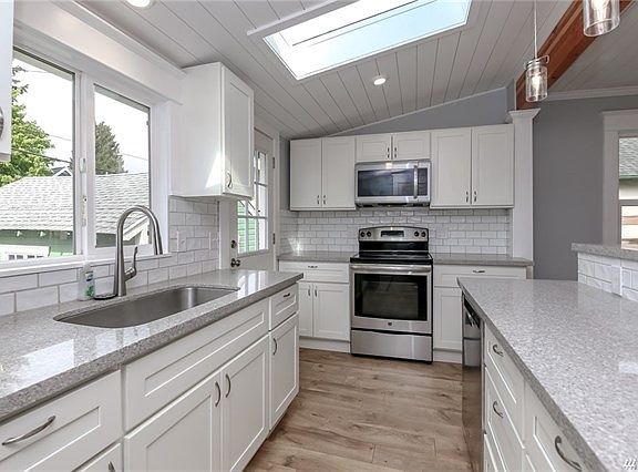4th image of 4415 N 26th St