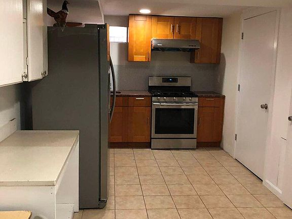 5th image of 56 Endor Ave #1B