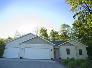 15450 Cedar Leaf Ct NE, Cedar Springs, MI 49319