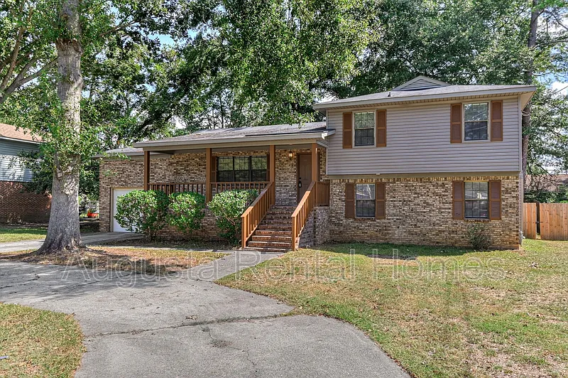 3 bed, 2.0 bath, 1775 sqft, $1,500 — Photo 2