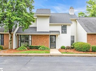 11 Forest Lake Dr, Simpsonville, SC 29681