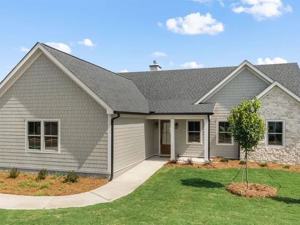 1091 Madison Hills Dr, Madison, GA 30650