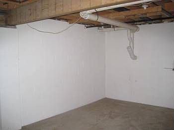 2nd image of 285 Thames Ct