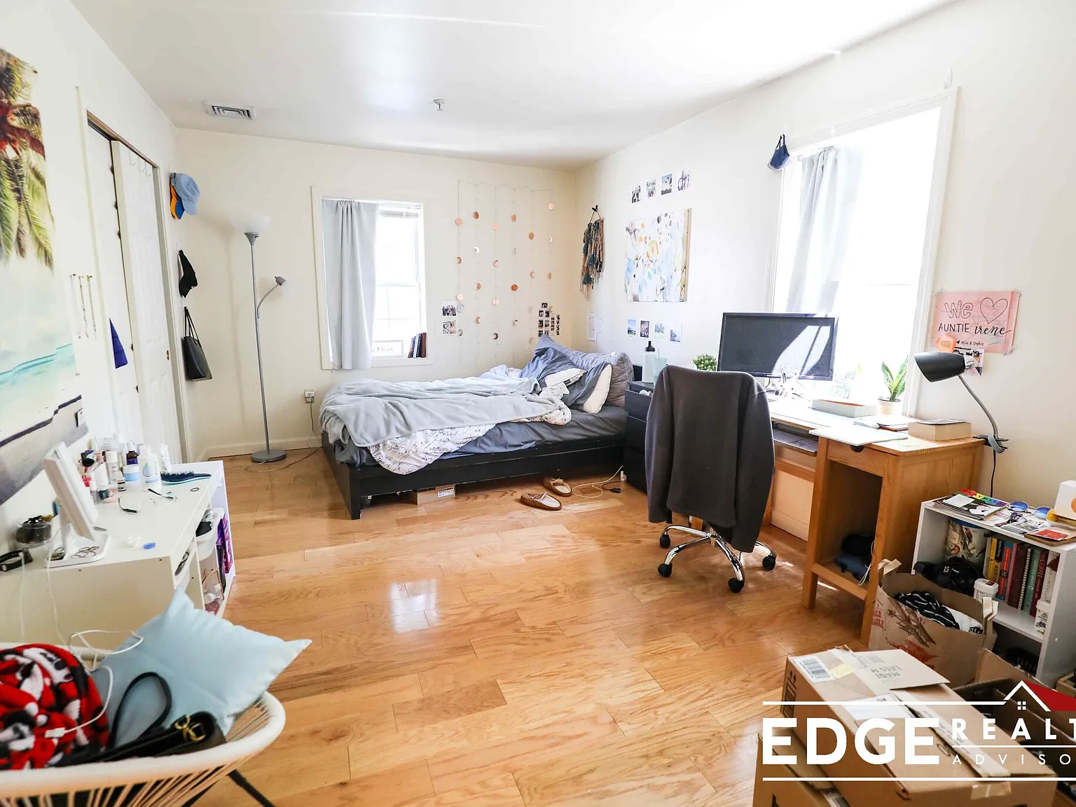 5 bed, 2.5 bath, 2000 sqft, $6,000 — Photo 4