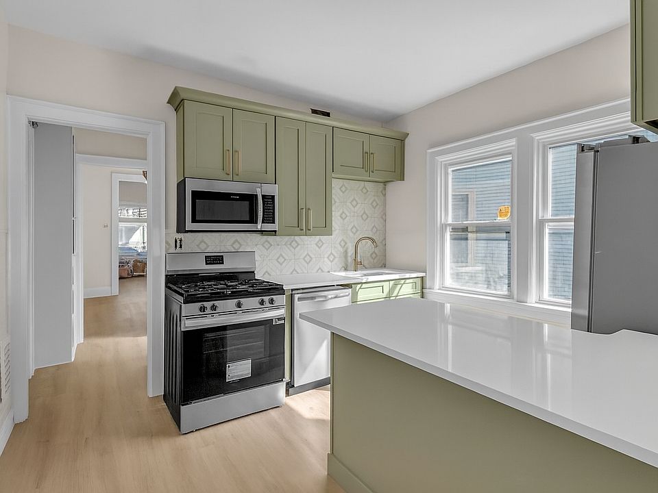 1st image of 933 Lafayette Ave #2