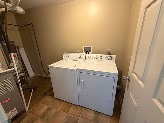5th image of 846 E Saddlewood St APT B