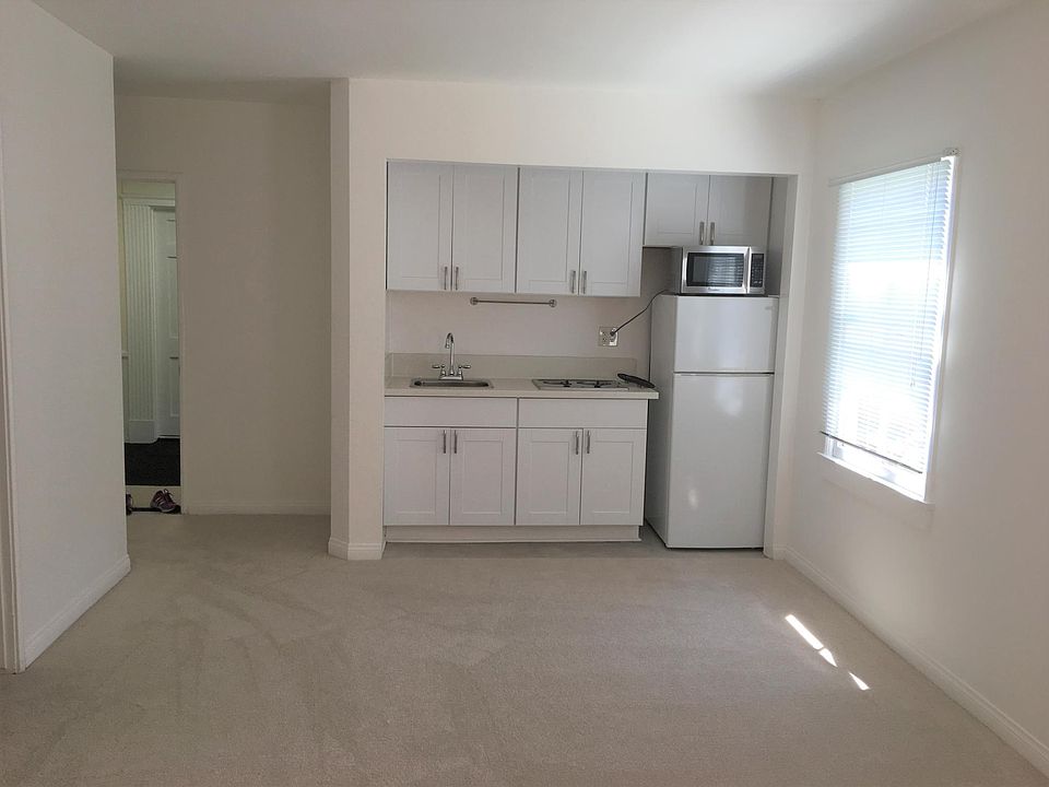 1st image of 615 S Cochran Ave APT 20