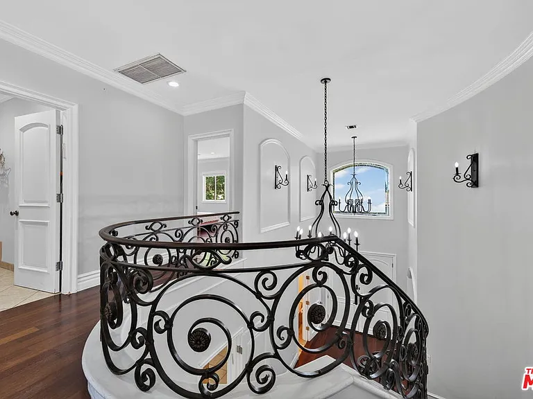 5230 Teesdale Ave — Photo 8