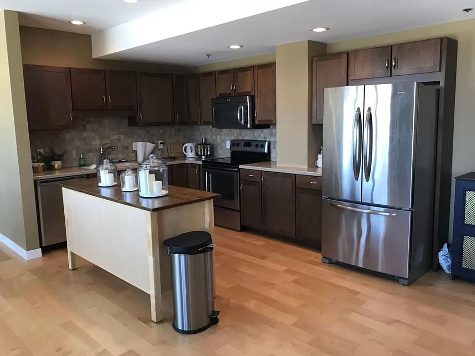 1st image of 1303 5th St Unit 404