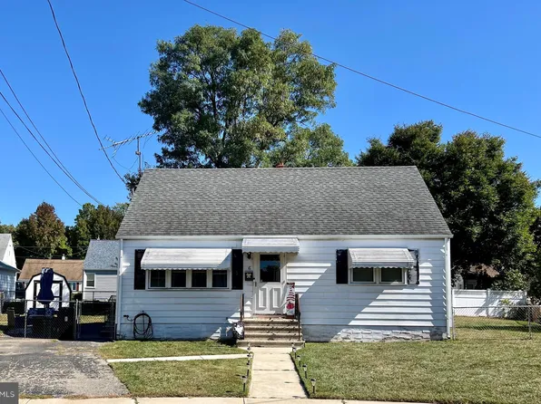 6 Belfast Ct, Hamilton, NJ 08610