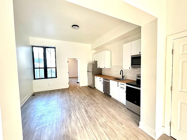 2015 Forbes Ave — Photo 14
