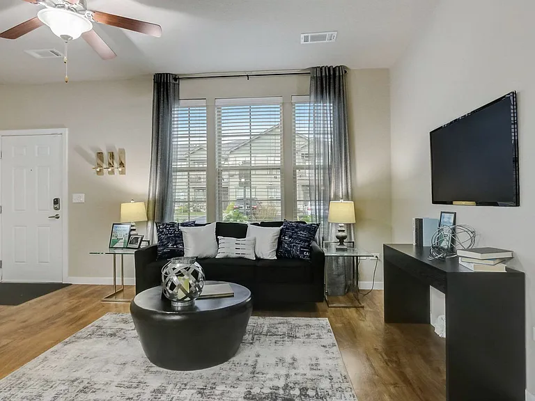 Reserve at Romeoville — Photo 9