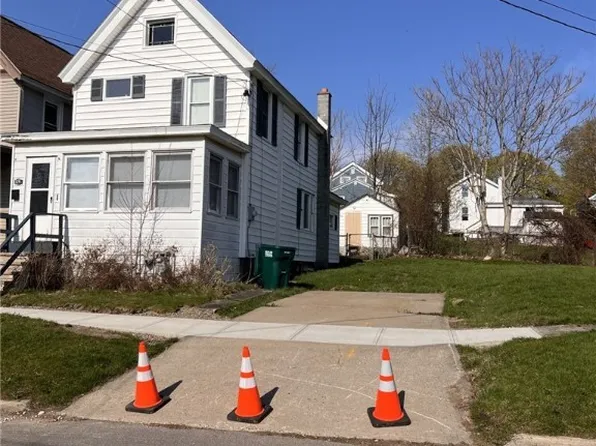 229 1/2 E 2nd St, Oswego, NY 13126