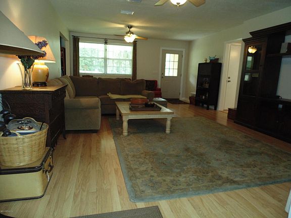 3rd image of 2960 Saint Marys Cir
