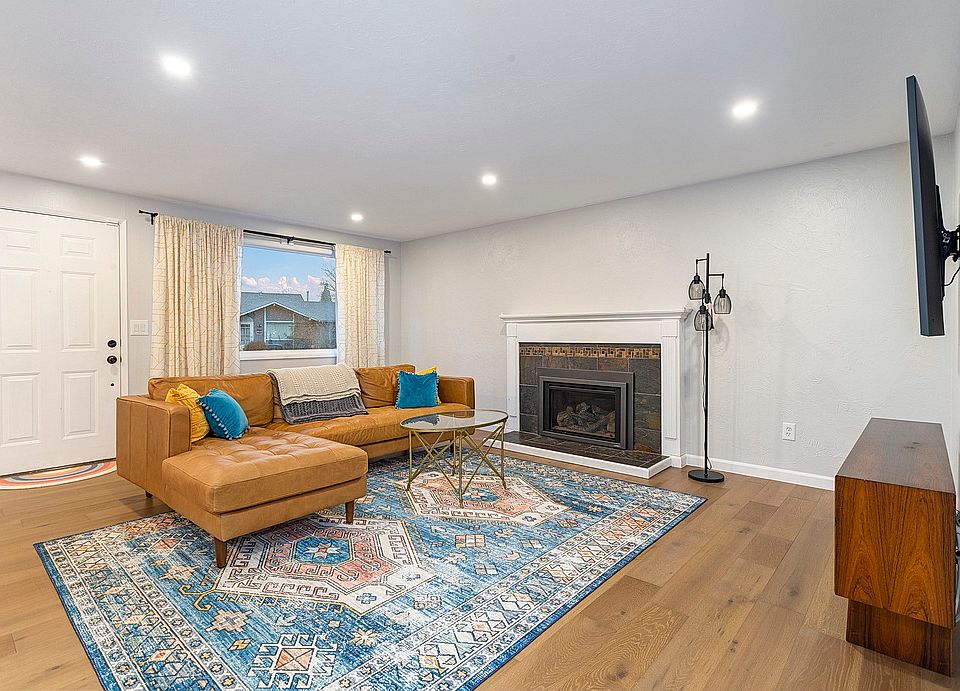 1st image of 12318 SE 67th Ct