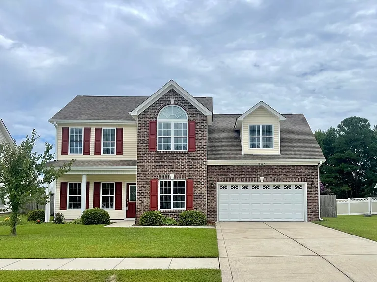 303 Elk Ct — Photo 1