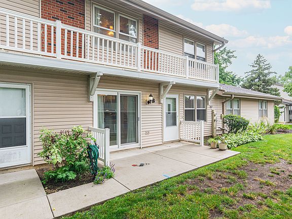 2nd image of 327 Georgetown Ct Unit B