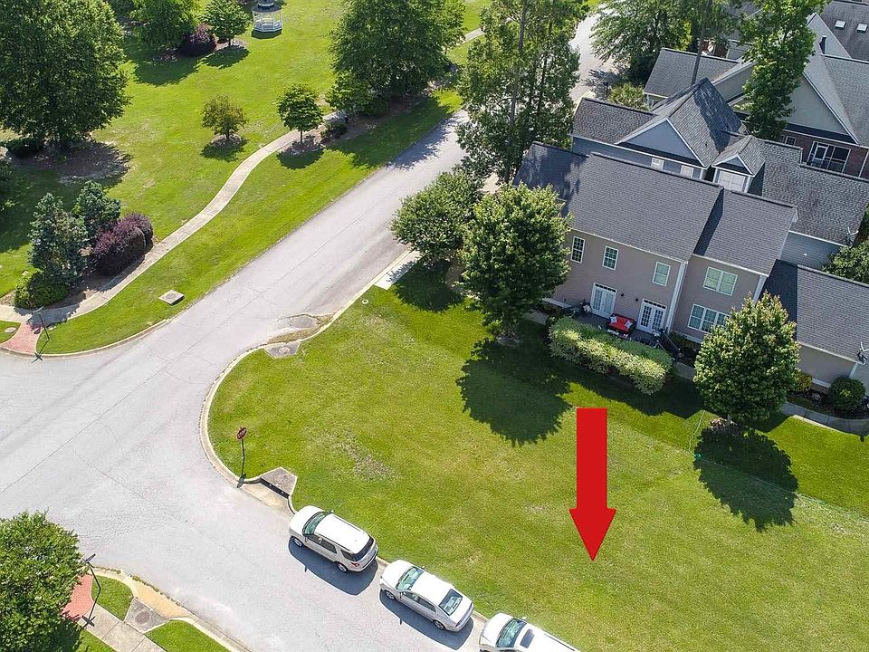 1st image of 211 Stonington Dr
