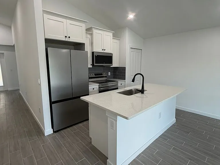 2918 16th St W — Photo 12