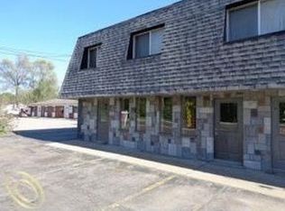 9580 Garden Ter, Commerce Township, MI 48382