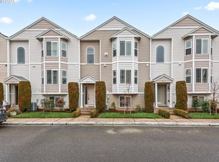 5700 NE 82nd Ave #32F, Vancouver, WA 98662