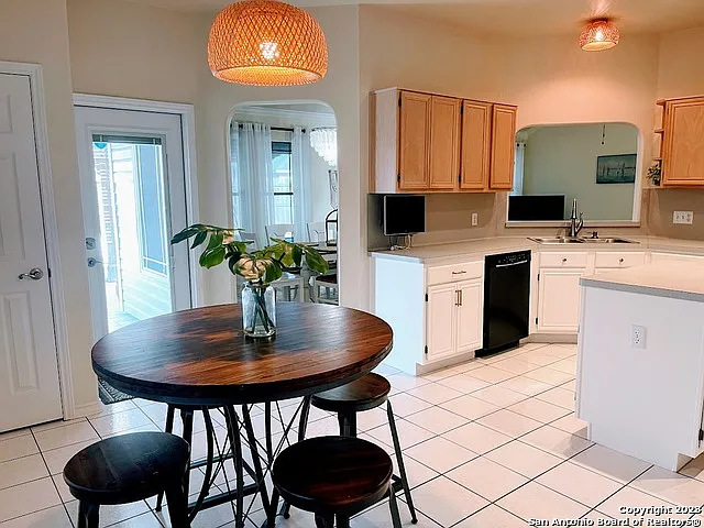 15126 Barataria Dr — Photo 10