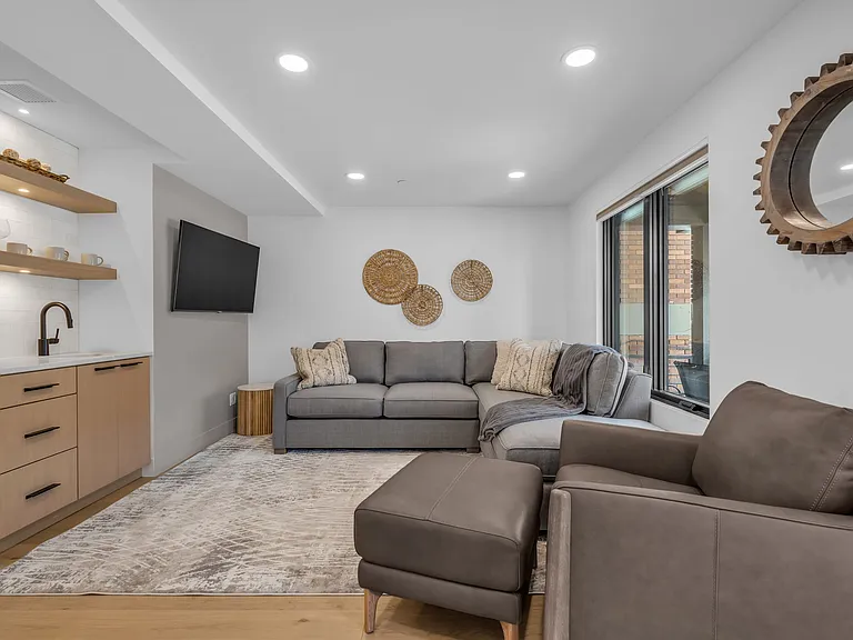 1215 Norfolk Ave — Photo 15