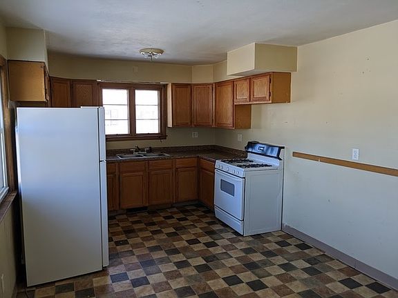 2nd image of 3203 Liberty Dr