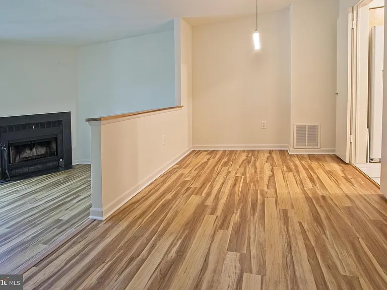 11108 Boathouse Ct #97 — Photo 8