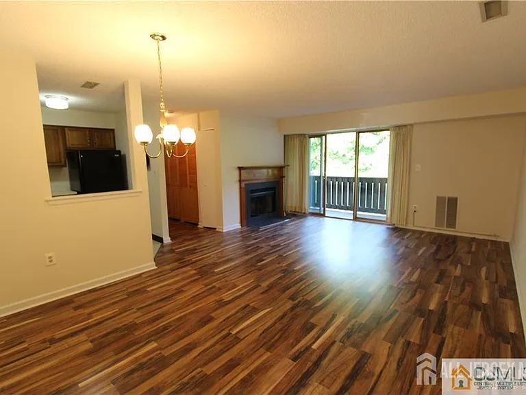 1103 Aspen Dr — Photo 9
