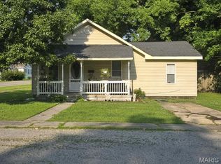 730 N Walnut St, Dexter, MO 63841
