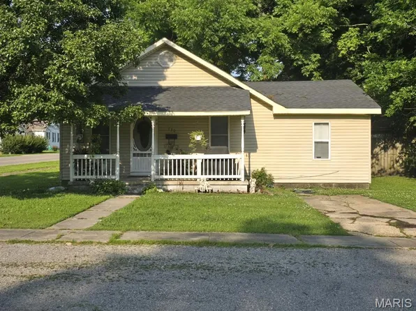 730 N Walnut St, Dexter, MO 63841