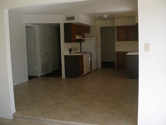 5th image of 4231 E Saint Charles Ave