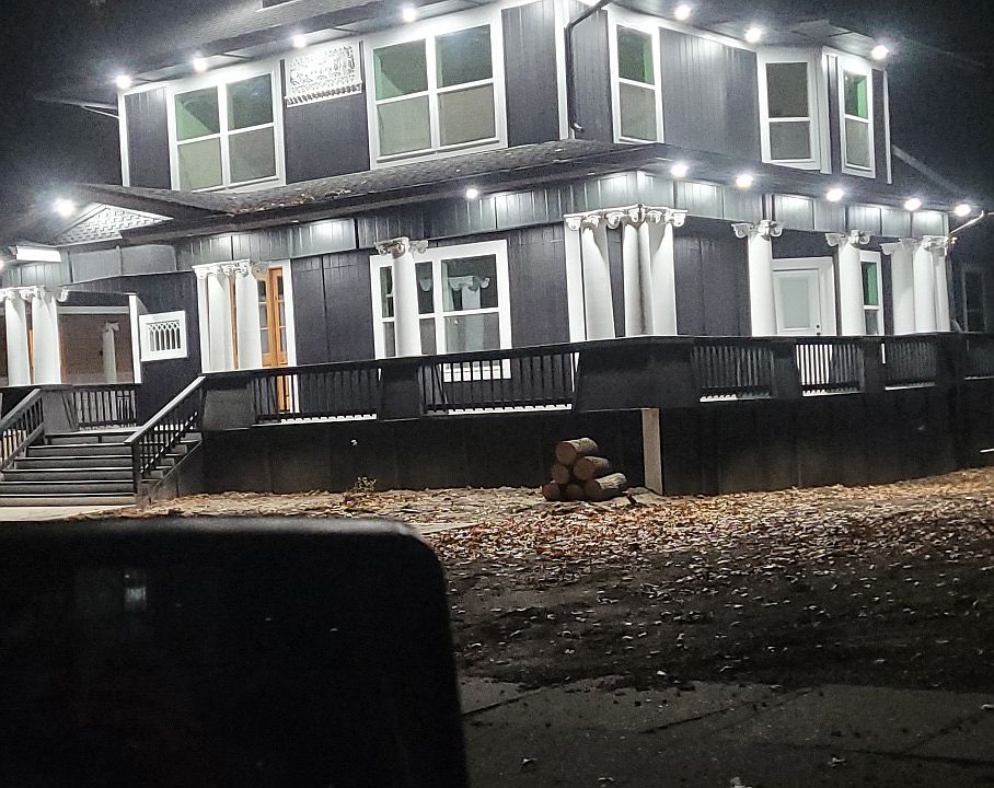1st image of 1212 W 3rd Ave
