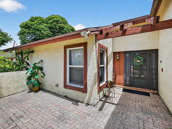 3rd image of 8611 NW 47th Street